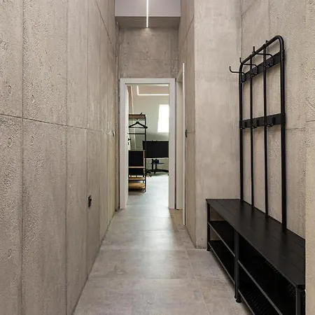 Industrial-style 2bd Loft With Parking Spot By Flat Mаnager *